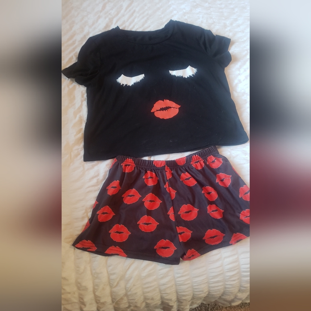 Black and Red Lip Print Pajama Set